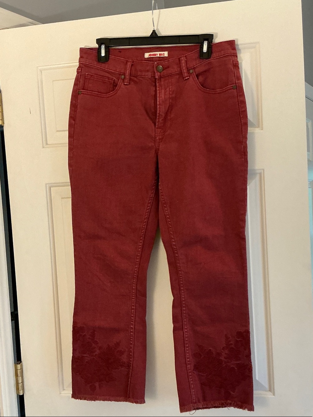 Johnny Was The Cropped Baby Boot Jeans size 29 Red